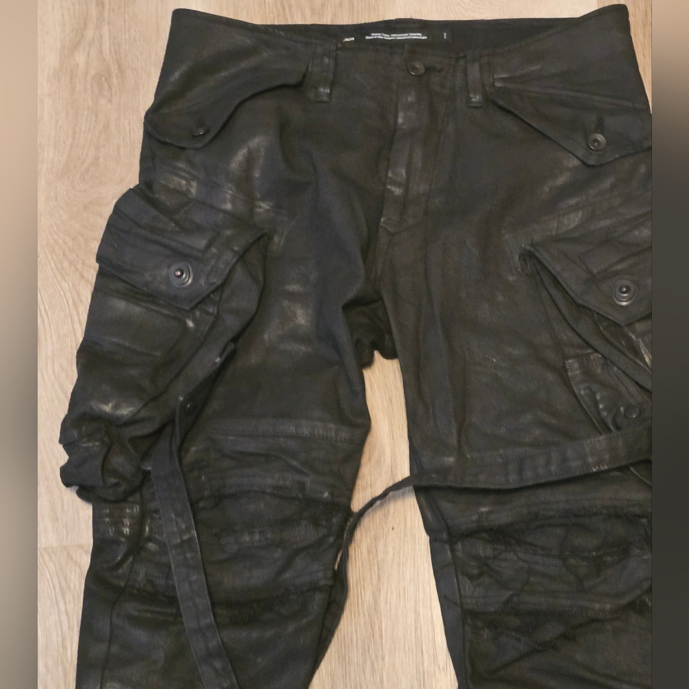 JULIUS- Waxed Gasmask "Permanent" Cargos (2022)